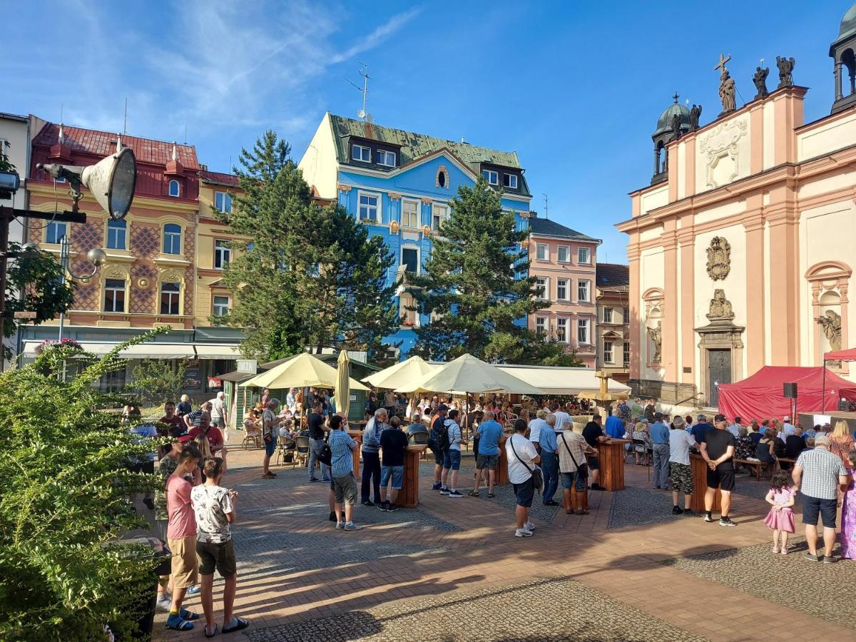 Apartments Rose Garden Дечин Экстерьер фото